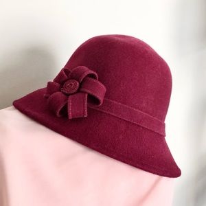 [NWOT] Raspberry Wool Cloche Hat